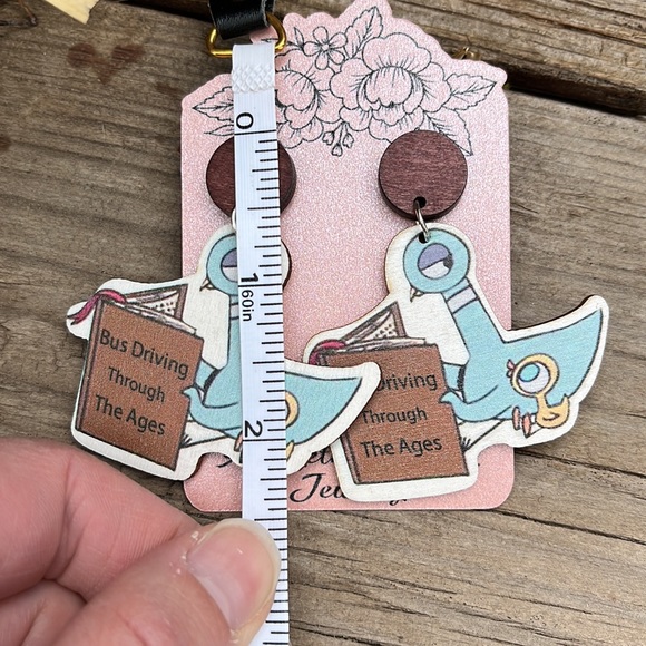 Mo Willems “ Pigeon and Duckling” Book Character Teacher Earrings - Picture 6 of 10